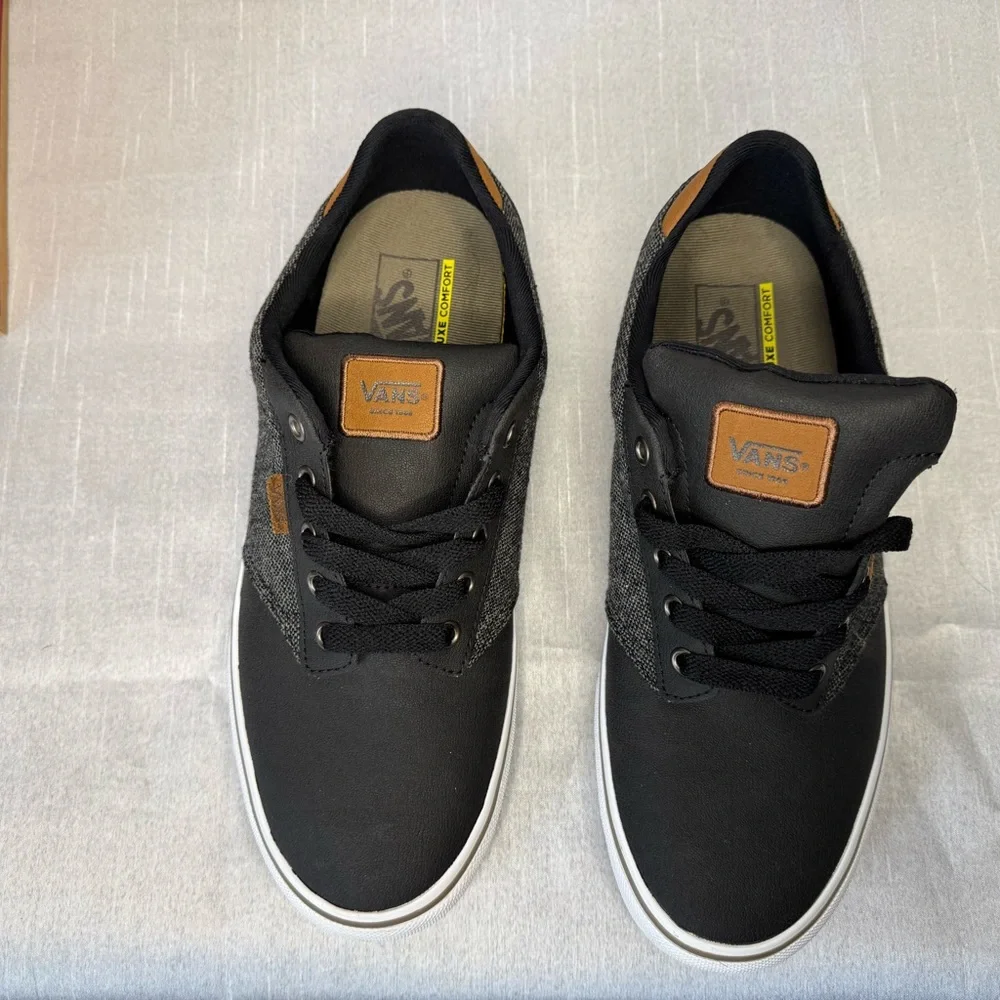 Vans Black and Gray Low-Top Sneakers with White Sole - Picture 5 of 11